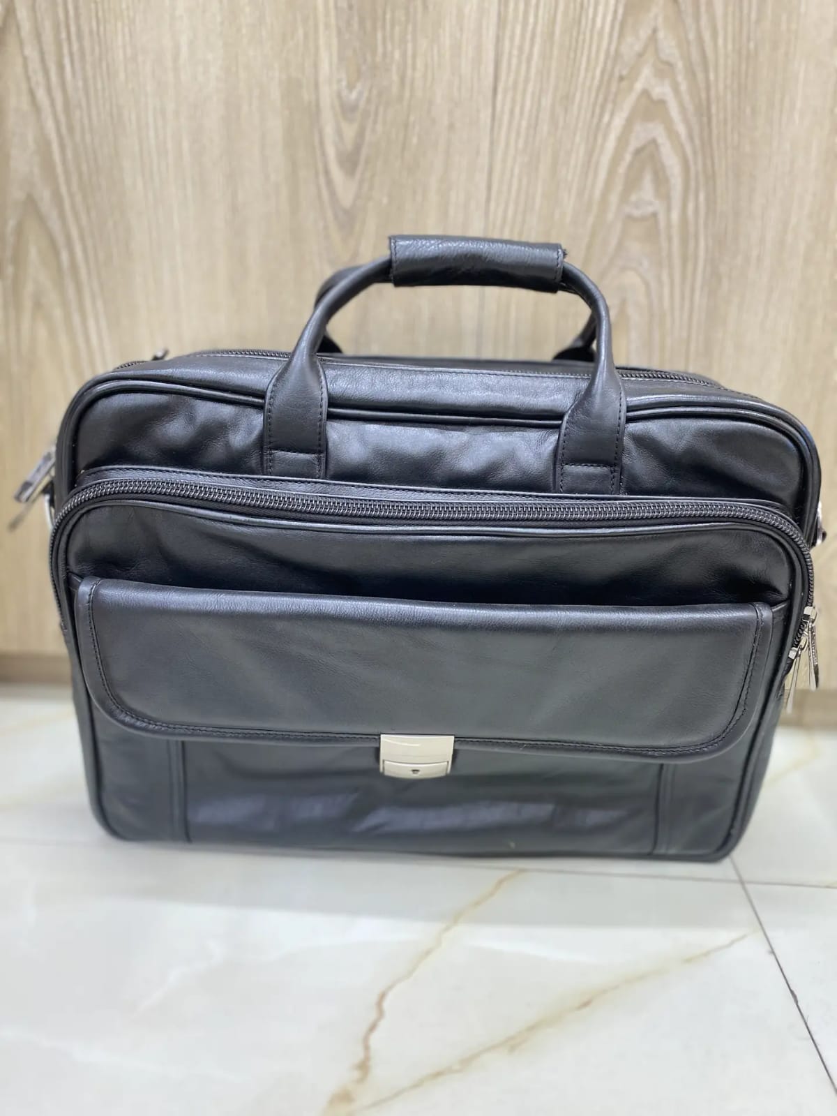 Extra-Large Black Leather Office Bag for Men Wide Black Leather Laptop Briefcase with Buckle Lock